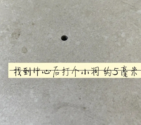 特克斯瓷砖空鼓维修公司专业解答在瓷砖铺贴过程中，如果砂料搅拌不均匀，将会带来以下问题